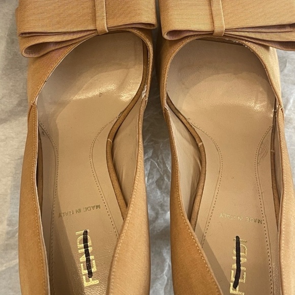 NEW! FENDI Peach Satin Bow Peep Toe Platform Heels Pumps 38.5 - Picture 4 of 16